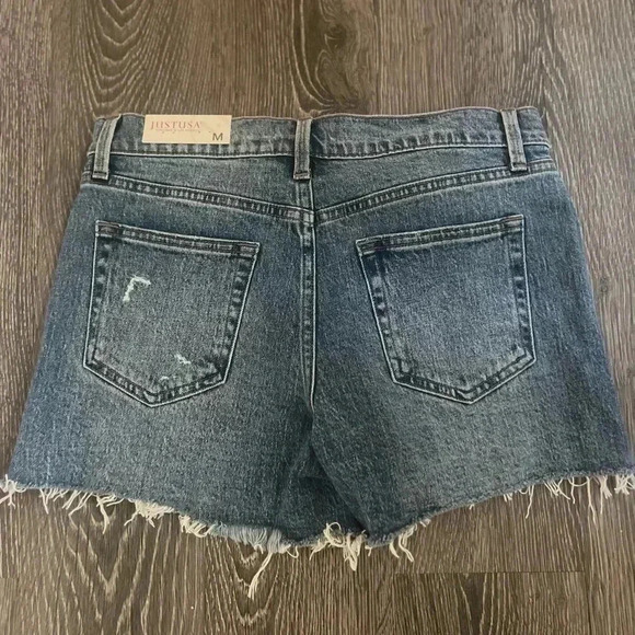 Just USA Woman’s Jean Shorts. NWT. Size Medium - Picture 3 of 3